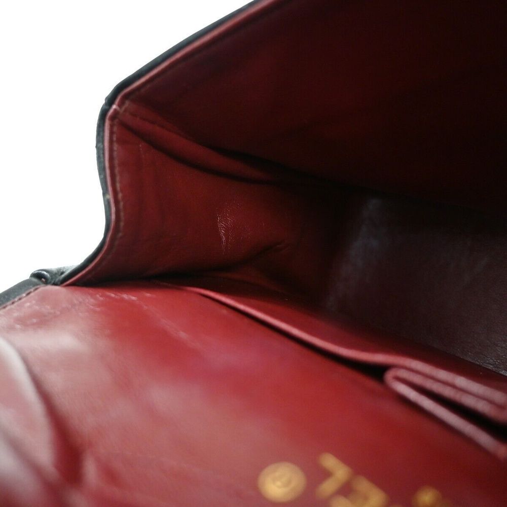 CHANEL Matelasse Handbag - Picture 9 of 16